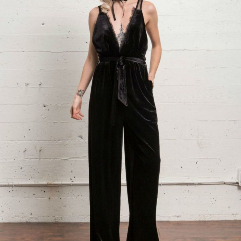 Walk Away Velvet Jumpsuit Black